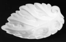 Berlin Grape Leaf_Liddle, Elliot & Son_Relish Dish_Item_001