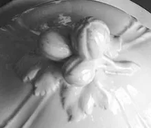 Berry Cluster_Jacob Furnival_Hot Toddy Bowl with Handles and Lid_Finial_001
