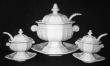 Boote 1851_T. & R. Boote (& Co.)_Sauce or Soup Tureen Base, Lid, Underplate, and Ladle_Collection_001