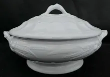 Ceres Shape_Edward Pearson_Stew or Chowder Tureen Base and Lid_Item_001