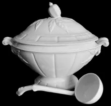 Chinese Shape_T. & R. Boote (& Co.)_Sauce or Soup Tureen Base, Lid, and Ladle_Item_002
