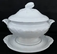 Erie Shape (Sharon Arch)_J. Wedgwood_Sauce or Soup Tureen Base, Lid, and Underplate_Item_001