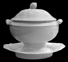 Flora (Bordered Gooseberry)_Wedgwood & Co._Sauce or Soup Tureen Base, Lid, and Underplate_Item_001