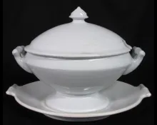 Florence (Plain Uplift) | J. & G. Meakin | Sauce or Soup Tureen Base, Lid, and Underplate | Item | 001