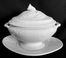 Forget-Me-Not_Henry Alcock & Co._Sauce or Soup Tureen Base, Lid, and Underplate_Item_001