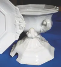 Girard Shape_Ridgway, Bates, & Co._Sauce or Soup Tureen Base, Lid, and Underplate_Item_001
