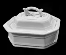 Gothic | Davenport (& Co.) | Soap Box Base and Lid | Item | 001