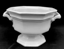 Gothic_Jacob Furnival_Sauce or Soup Tureen Base_Item_001