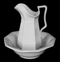 Gothic_James Edwards_Ewer and Wash Basin_Item_002