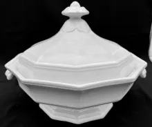 Gothic_John Alcock_Vegetable Tureen Base and Lid_Item_001