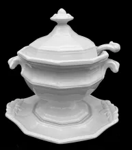Gothic_John Meir & Son_Sauce or Soup Tureen Base, Lid, Underplate, and Ladle_Item_001