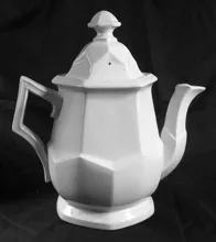 Gothic_Samuel Alcock & Co._Teapot or Coffee Pot Base and Lid_Item_001