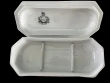 Gothic | T. J. & J. Mayer | Brush Tray Base and Lid | Mark | 002