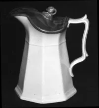 Gothic_Unspecified_Beverage Server with Metal Lid_Item_001