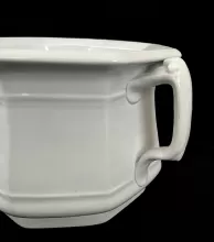 Gothic | Unspecified | Chamber Pot Base and Lid | Handle | 003