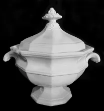 Gothic_Unspecified_Sauce or Soup Tureen Base and Lid_Item_002