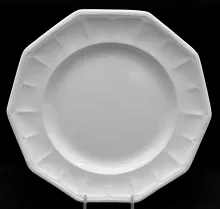Grape Octagon_Jacob Furnival_Plate_Item_001