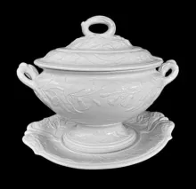 Halleck Shape (Morning Glory) | Elsmore & Forster | Sauce or Soup Tureen Base, Lid, and Underplate | Item | 004