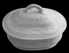 Leaf and Crossed Ribbon | Livesley, Powell, & Co. | Soap Box Base and Lid | Item | 001