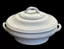 Leaf and Crossed Ribbon | Livesley, Powell, & Co. | Vegetable Tureen Base and Lid | Item | 003