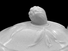Lily Shape (Bordered Hyacinth)_W. Baker & Co._Sauce or Soup Tureen Base, Lid, and Underplate_Finial_001
