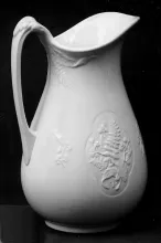 Medallion Fern_J. & G. Meakin_Ewer_Item_002