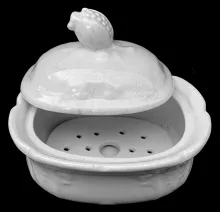 New York Shape_Joseph Clementson_Soap Box Base, Lid, and Insert_Item_003