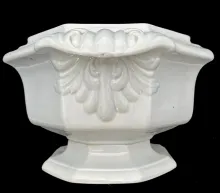 Ninevah_Mellor, Venables, & Co._Sauce or Soup Tureen Base_Handle_002