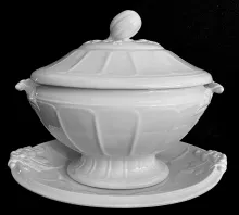 Paris Shape | Henry Alcock & Co. | Sauce or Soup Tureen Base, Lid, and Underplate | Item | 003