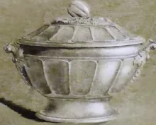 Paris Shape_John Alcock_Sauce or Soup Tureen Base and Lid_KewDrw_003