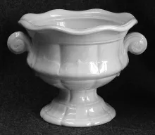 Pearl Sydenham_J. & G. Meakin_Sauce or Soup Tureen Base_Item_002