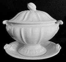 Pearson's #5 Shape_Edward Pearson_Sauce or Soup Tureen Base, Lid, and Underplate_Item_002