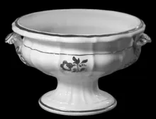 Portland Shape | Elsmore & Forster | Compote on Tall Pedestal | DecItem | 001