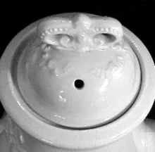 Ribboned Oak_W. & E. Corn_Teapot or Coffee Pot Lid_Item_001