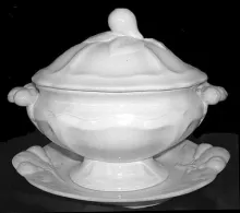 Triple Border_E. & C. Challinor_Sauce or Soup Tureen Base, Lid, and Underplate_Item_001