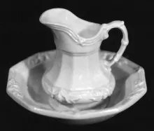 Union Shape (Fig) | Red-Cliff Co. | Child's or Toy Toilet Service | Item | 001