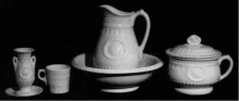Victory Shape (Laurel Wreath) | Elsmore & Forster | Partial Toilet Set | Collection | 002