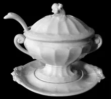 Mobile Shape | Beardmore & Dawson | Sauce or Soup Tureen Base, Lid, Underplate, and Ladle | Item | 002